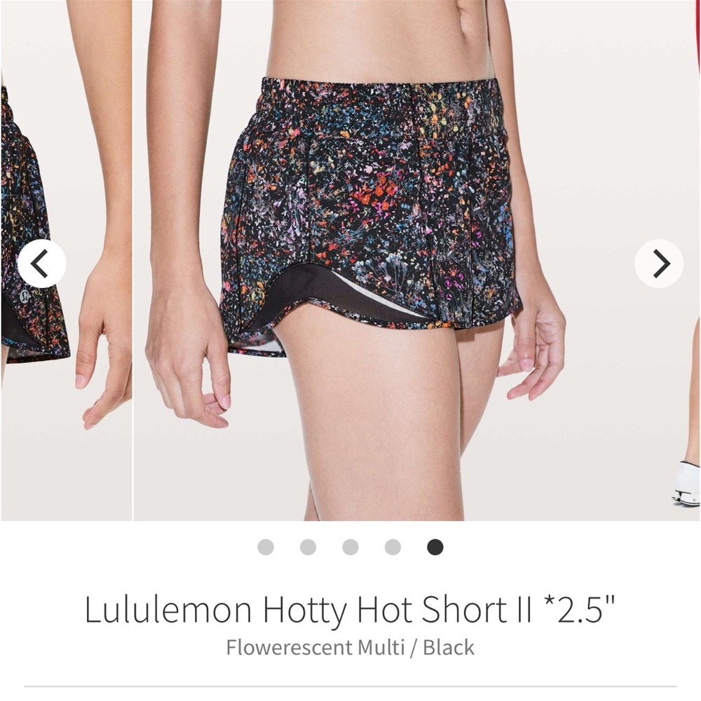lululemon athletica Women's Hotty Hot Short II - Colorful Black Pattern